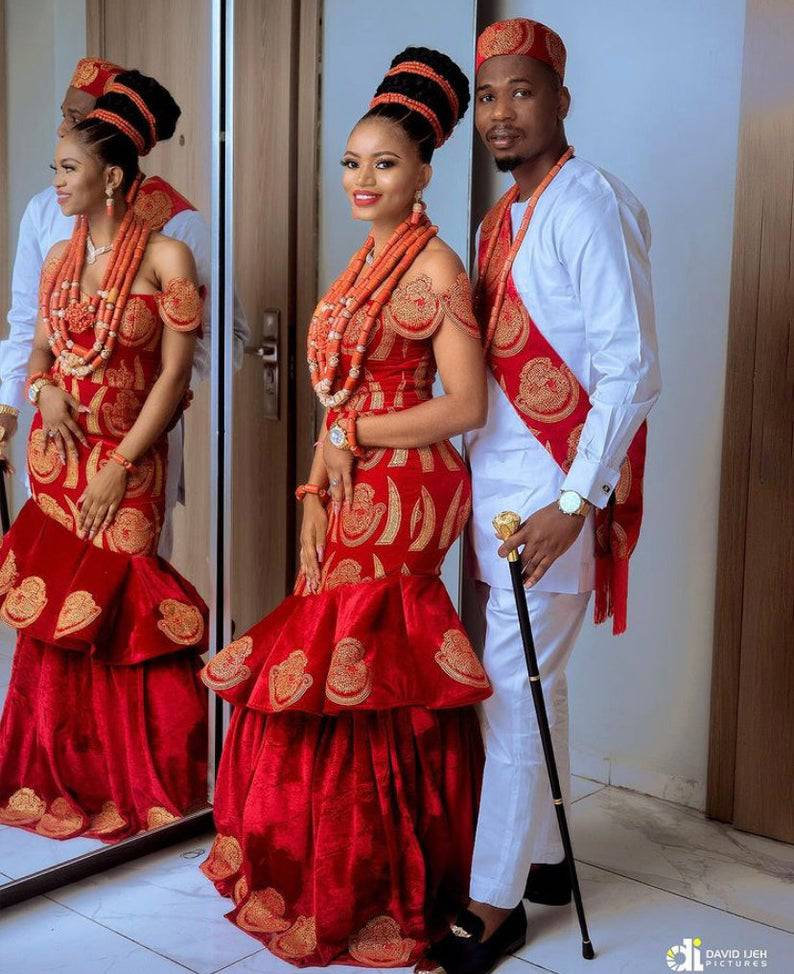 traditional wedding outfit for couples